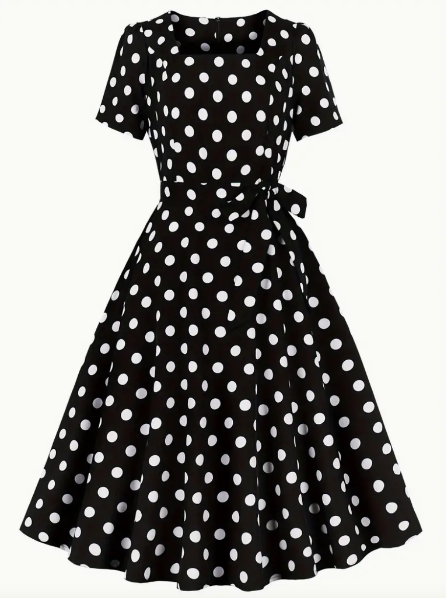 Retro chic - beautiful vintage polka dress for spring/summer