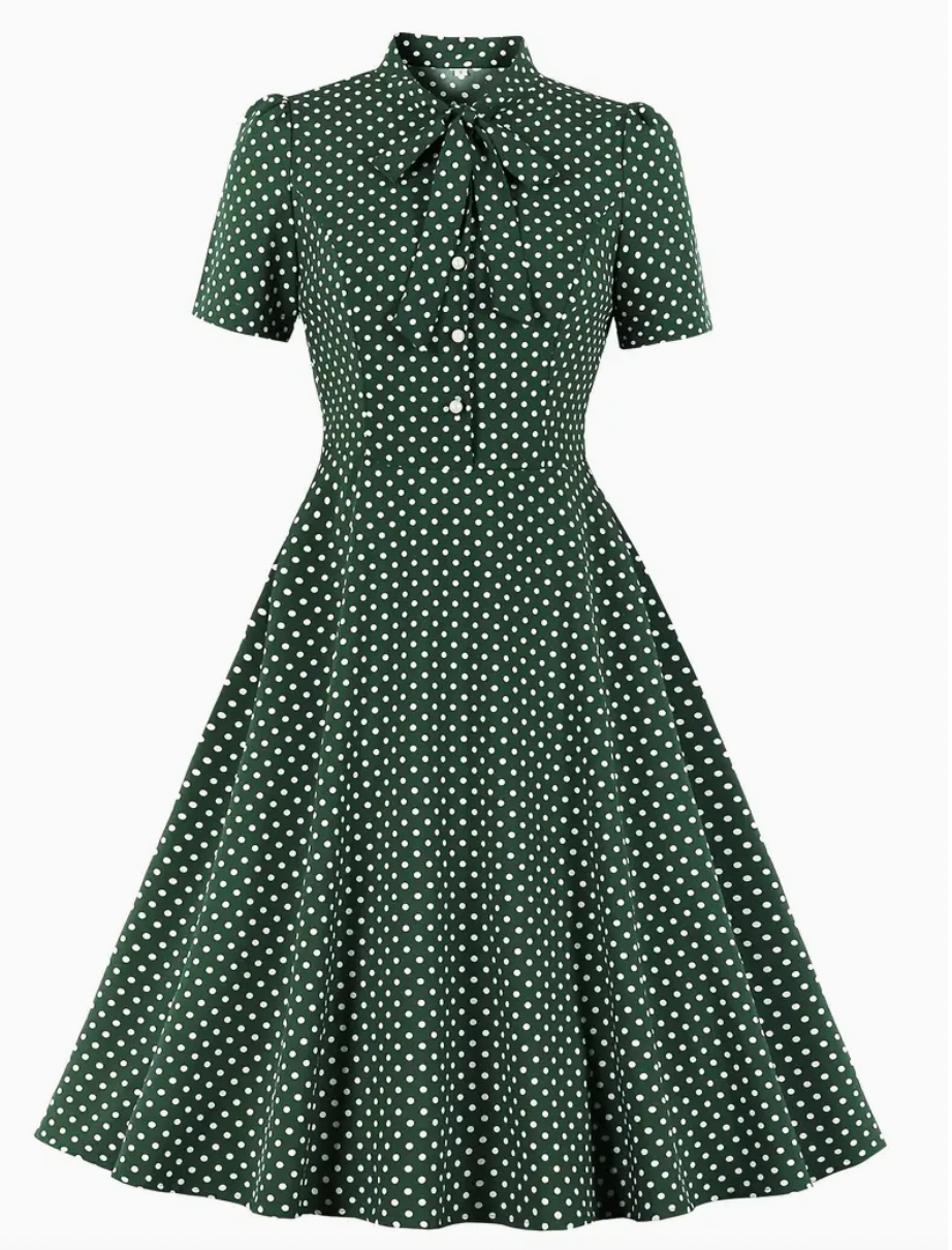 Retro chic - beautiful vintage polka dress for spring/summer