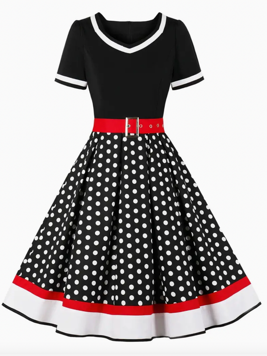 Retro chic - beautiful vintage polka dress for spring/summer