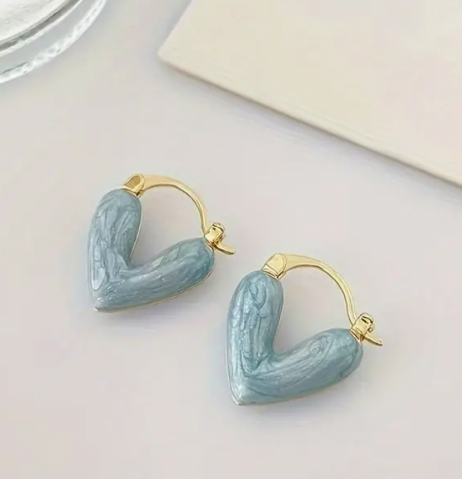 HERZL - Beautiful earrings in the shape of a heart designed in Munich